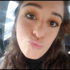 Meet your Posher, Karina